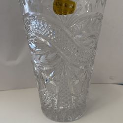 Vintage Crystal Flower Vase Cut Glass Diamond Swirl Pattern 8”
