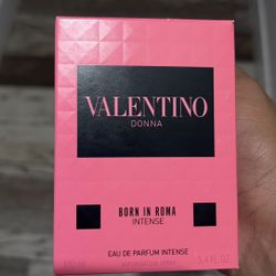 Valentino Donna Born In Roma Intense