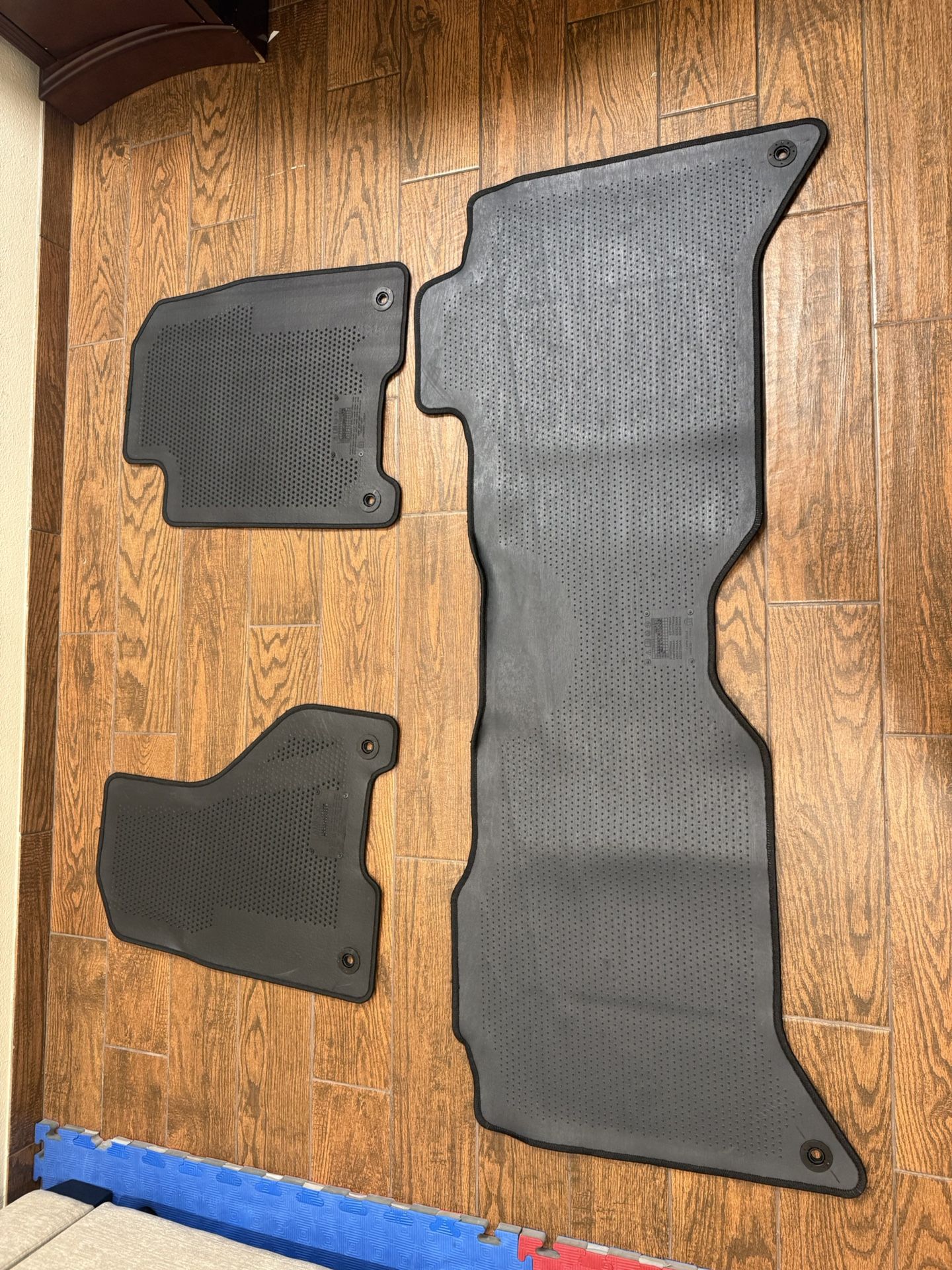 RAM OEM Carpet Floor Mat full set