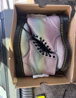 Womans Glitter Boots