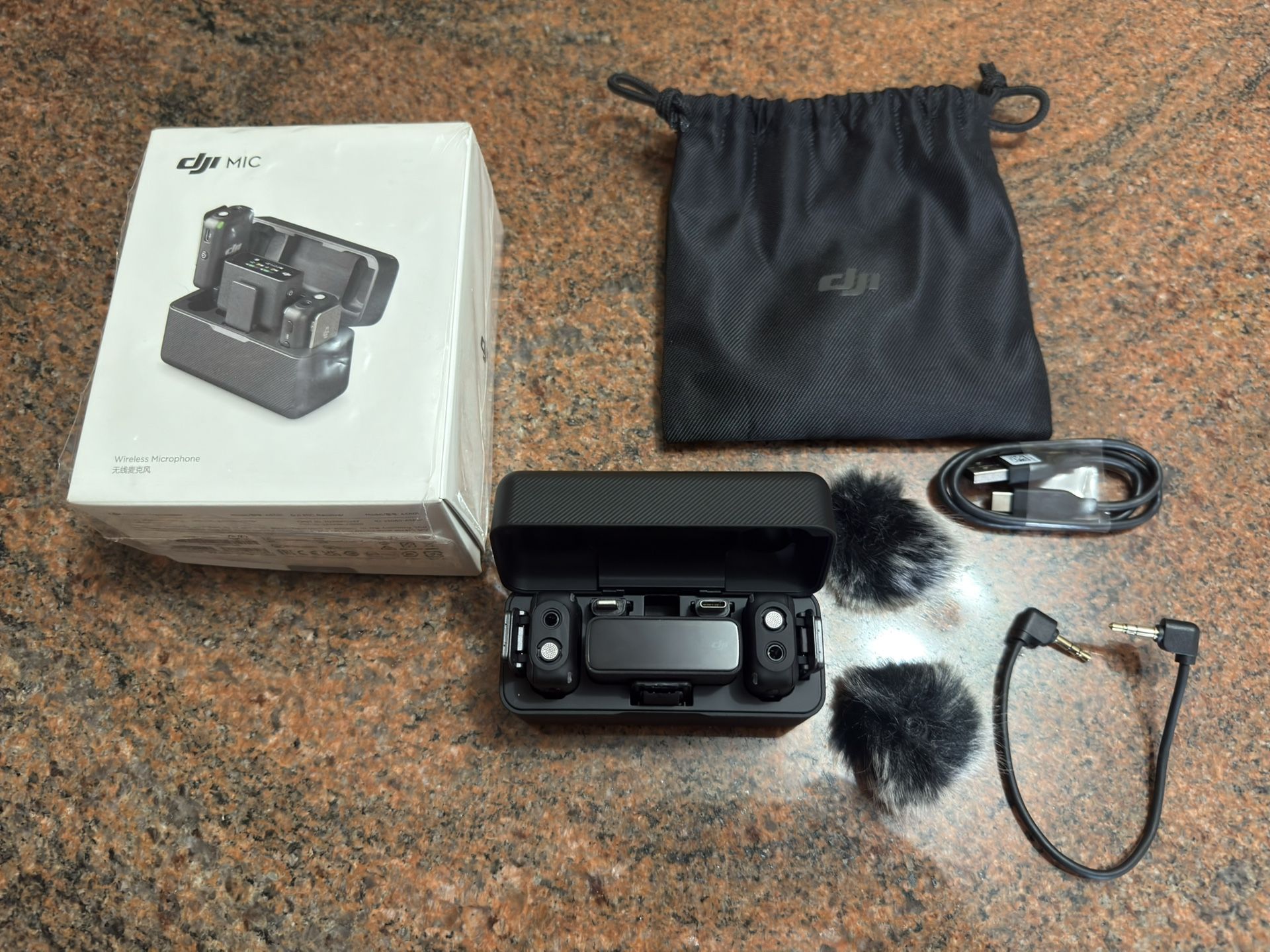 DJI Mic Wireless System – Like New, Complete Set, Used Once!