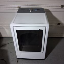 Samsung Smart Gas Dryer LIKE NEW CONDITION