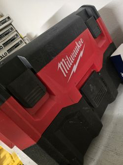 Milwaukee Vacum 