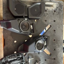 Bronco Rear Pods Stock 