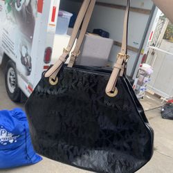 Micheal Kors Bag