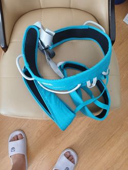Coral LT Petzl -Harness For Women