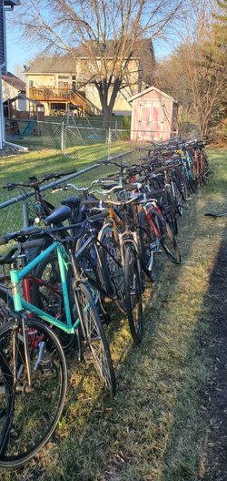 HUGE 34 MOUNTAIN ROAD HYBRID BMX ELECTRIC BIKE LOT. SPECIALIZED TREK GIANT ETC.