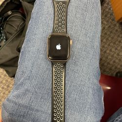 Apple Watch Series 5