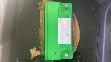 Mercedes Battery New 6 /26 I Bought 120$ Never Use