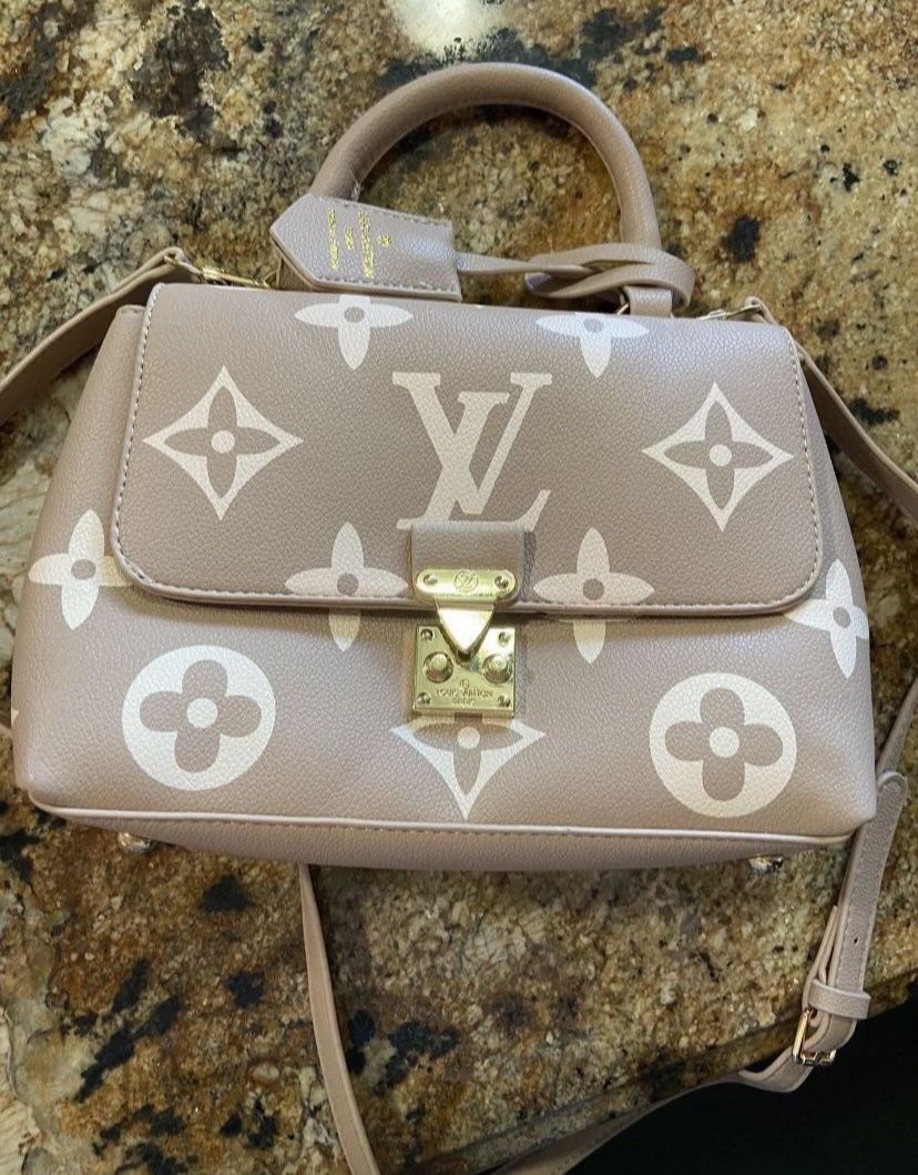 Louis Vuitton Vavin NV PM N40109 crossbody cross body shoulder bag purse  women’s for Sale in Scottsdale, AZ - OfferUp