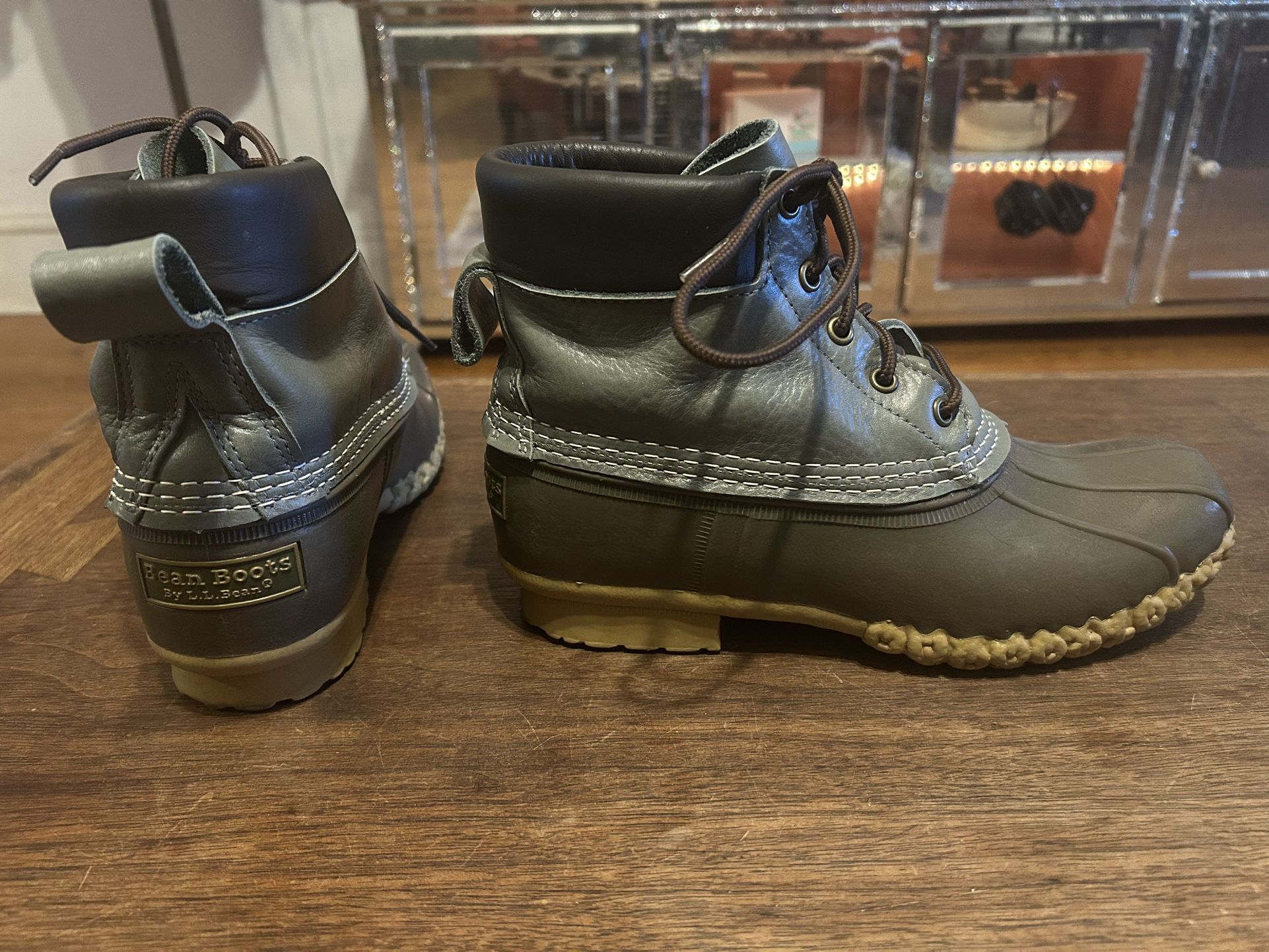 LL Bean Boot Thinsulate Limted Edition Women's sz M Padded