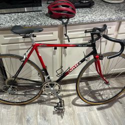 Vintage Univega Viva Sport High End Road Bike W/ Matching Helmet