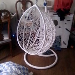 Wicker Egg Chair With Stand