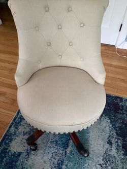 Cream Colored Comfortable Office Chair