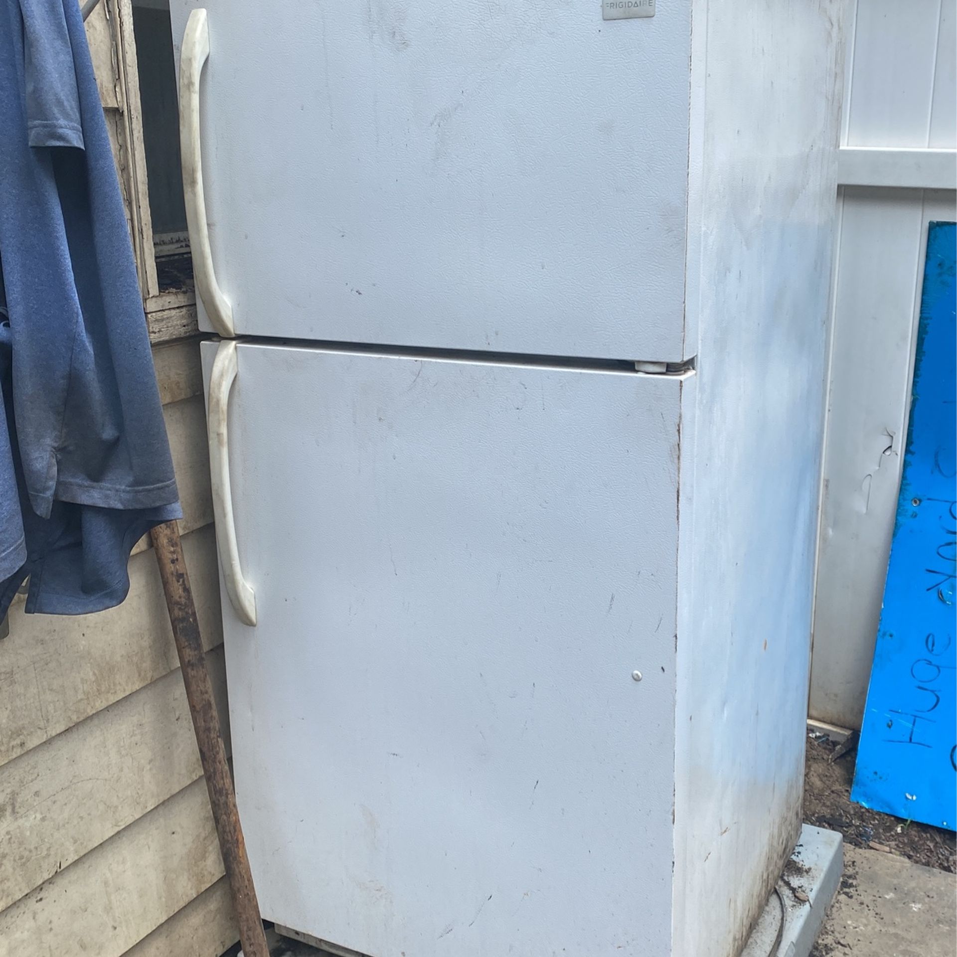 Frigidaire Fridge