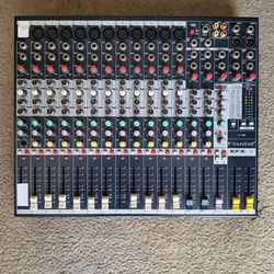 Soundcraft EFX12 audio mixer