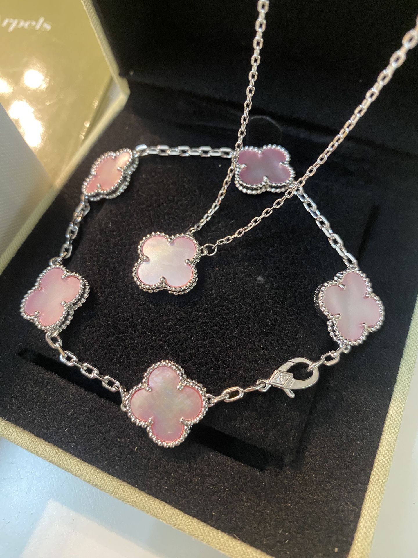 Bracelet necklace set with box and bag