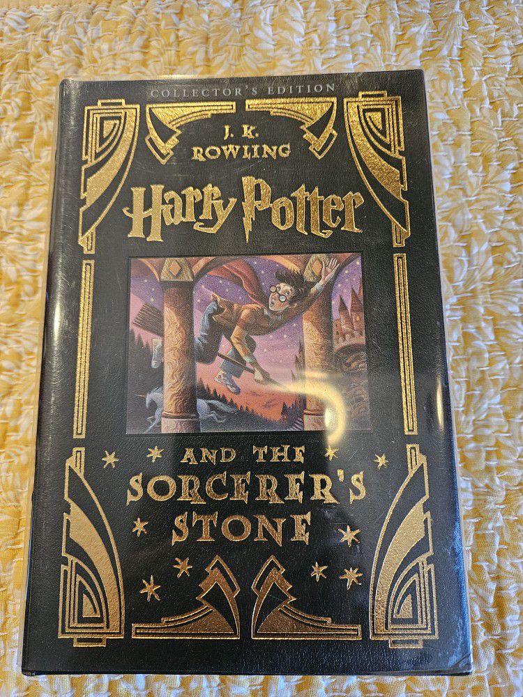 Collectors Edition Harry Potter and The Sorcerer's Stone 