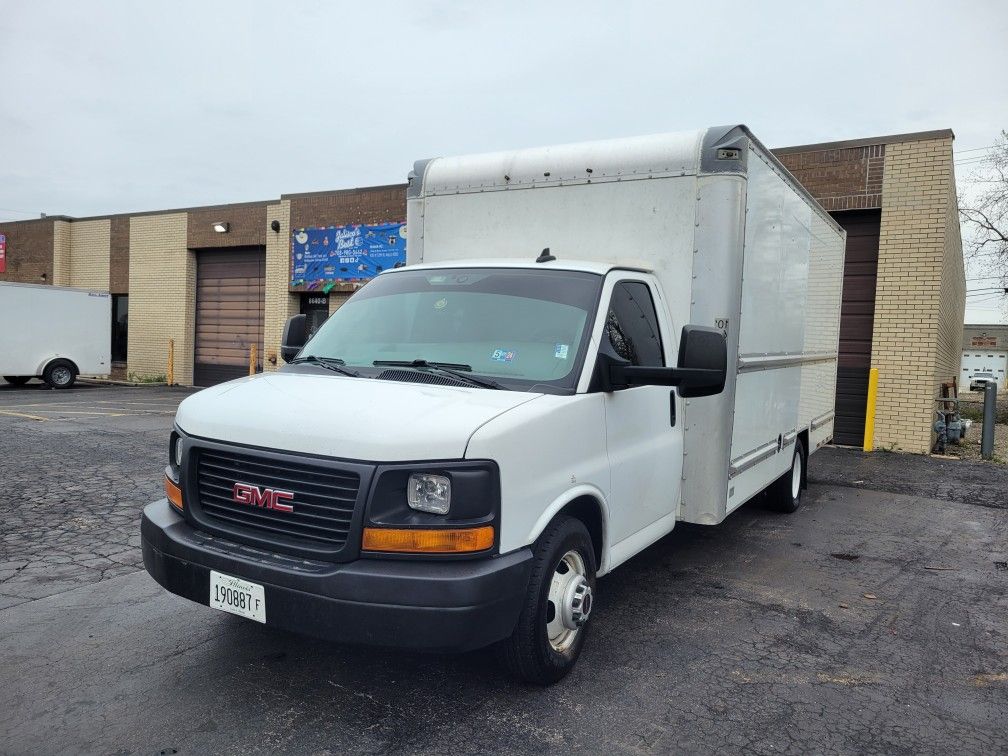 2017 GMC Savana Cargo Van