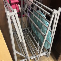 King Bed With Metal Base