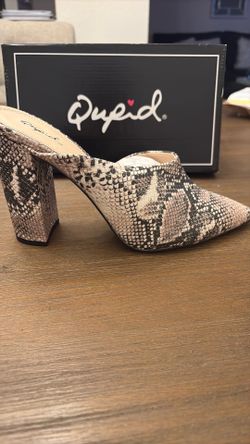 Brand new beige brown snake slip on hills