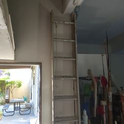 10 - 20ft Adjustable Height All Aluminum Ladder
