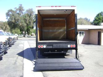 2009 GMC W4500
