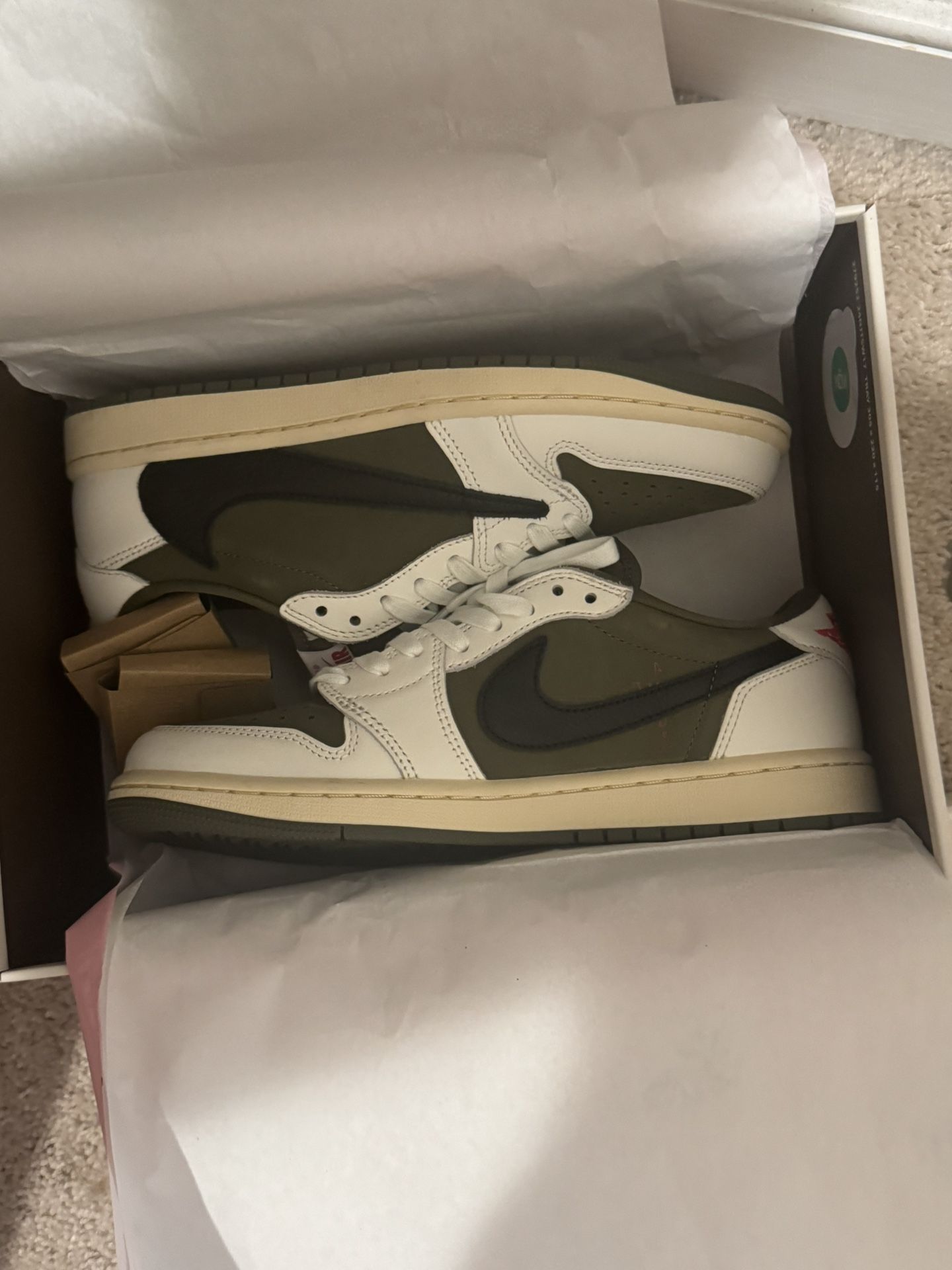 Air Jordan 1 Low Travis Scott Reverse Olives