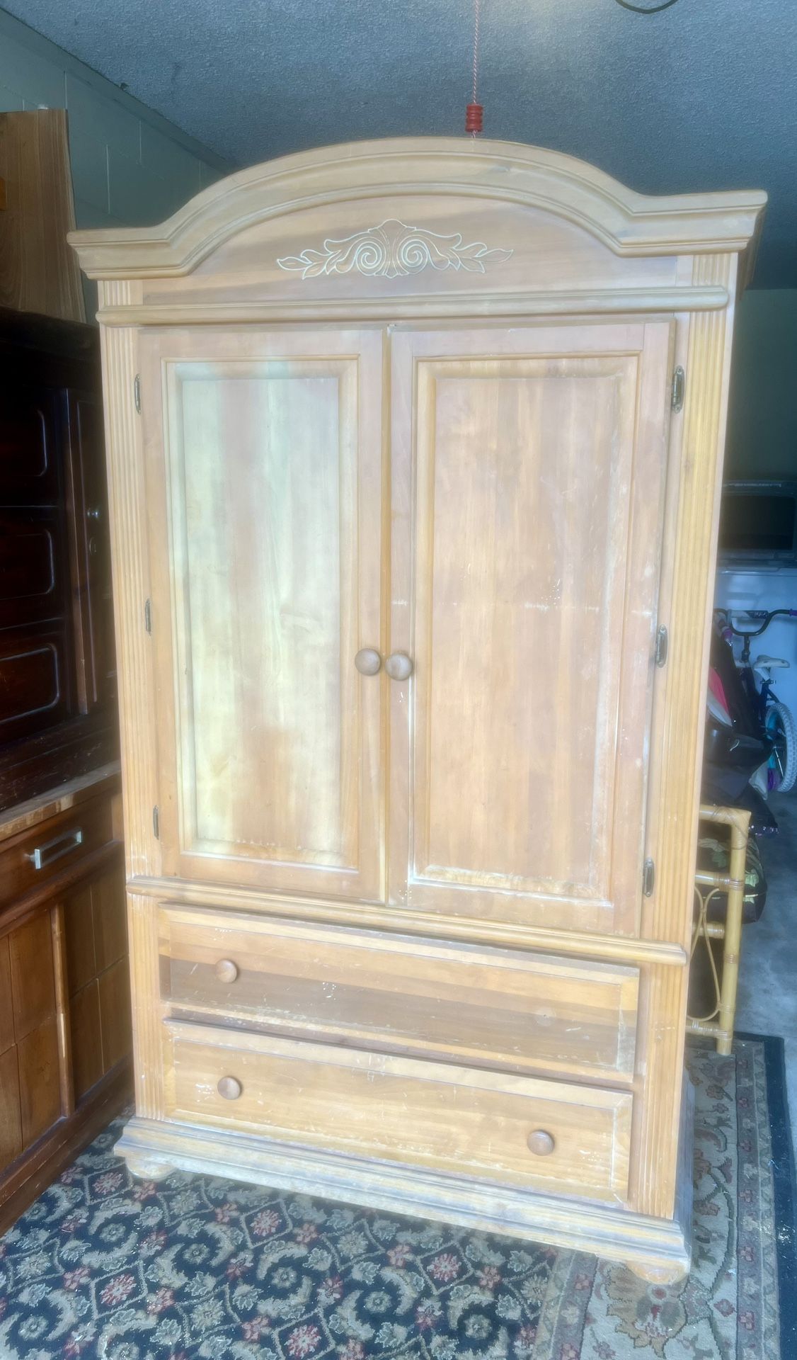 Armoire Chest of drawers