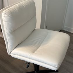 Office chair - Perfect Condition Hardly Used!
