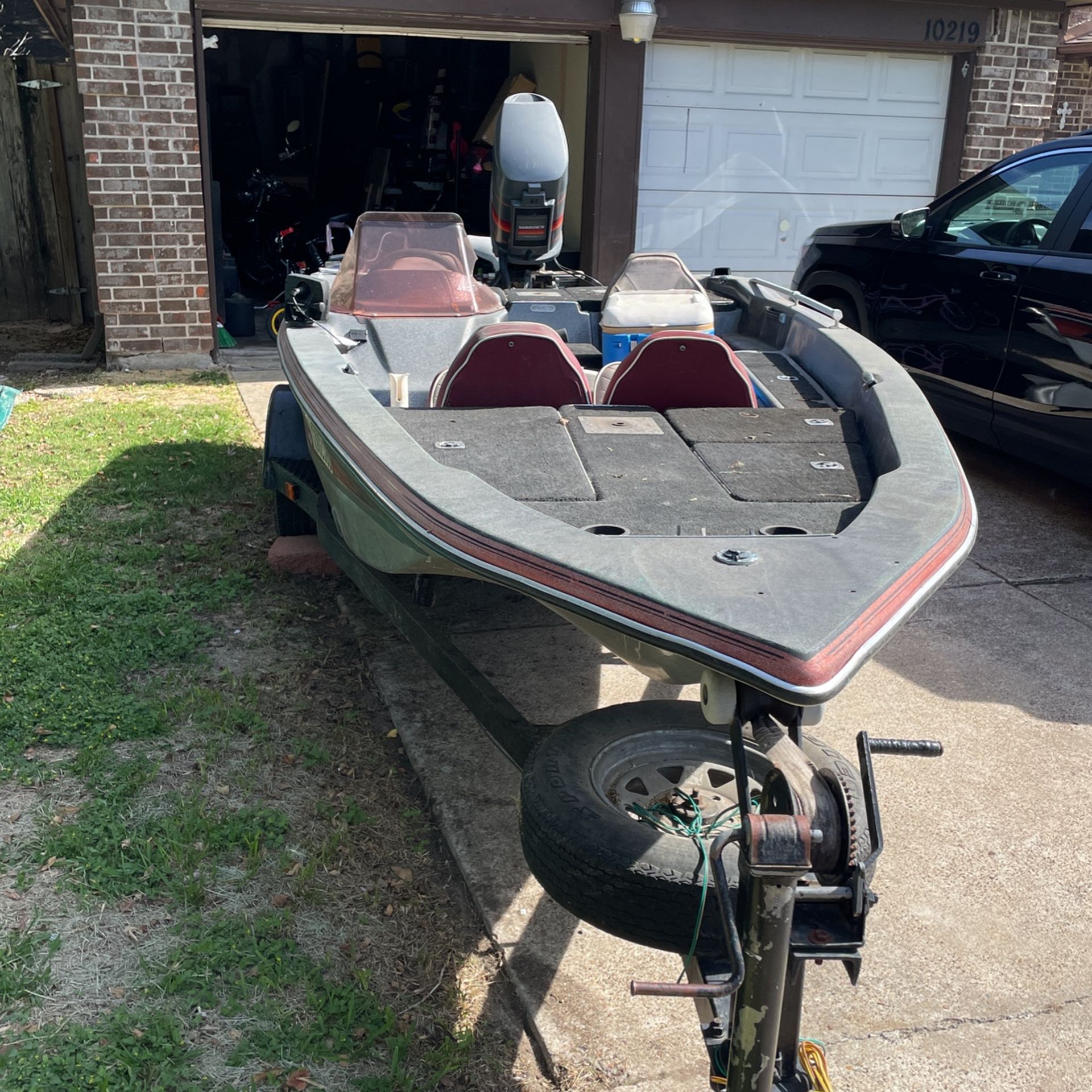 16’ Venture Bass boat 