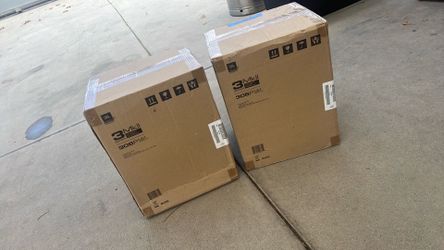 Jbl 3 series studio speakers