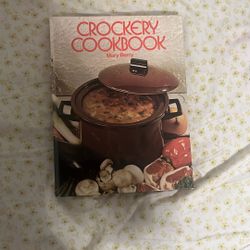 Crockery Cookbook  By Mary Berry