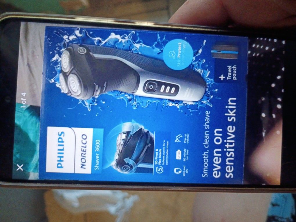 Philips Norelco Shaver 3600 + Travel Bag