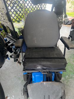 Electric wheel chair