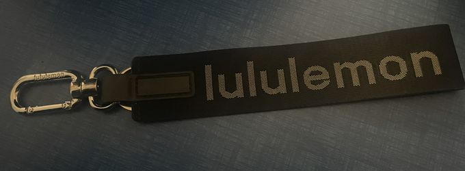 Lululemon Chain