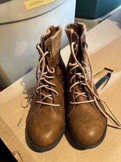 Girls Boots
