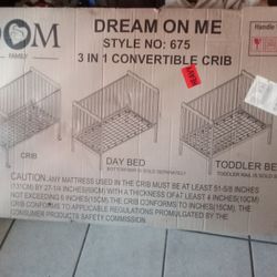 Brand New Dream On Me 3 in 1 Convertible  Crib