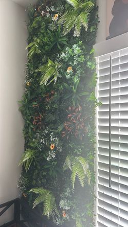 Realistic Artificial Plant Wall
