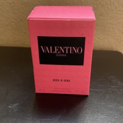 Valentino Born In Roma Perfume