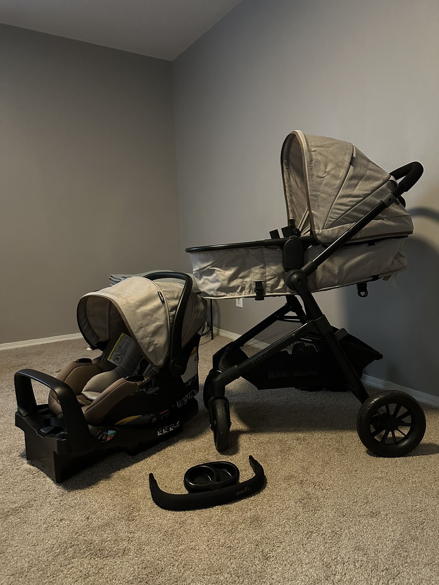Evenflo Pivot Modular Stroller & Car Seat Set Bundle – Excellent Condition!