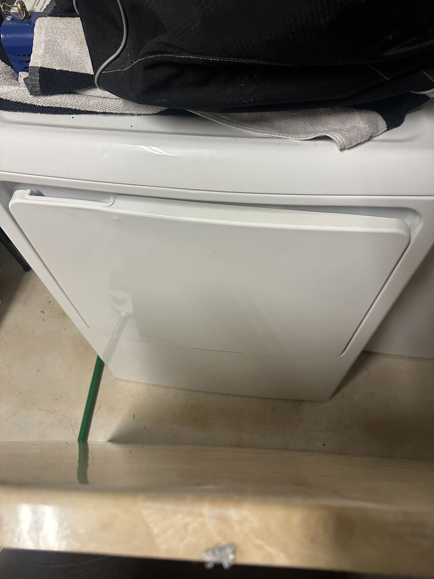 Washer & Dryer ( Whirlpool )