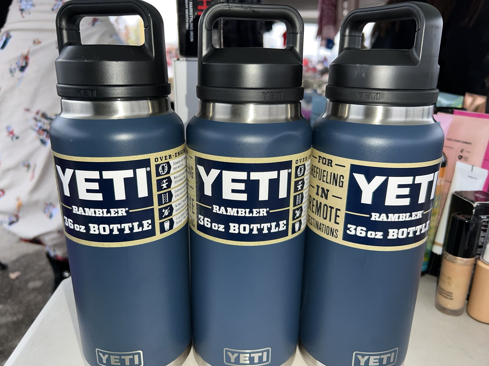 Yeti Rambler Bottle (3) 