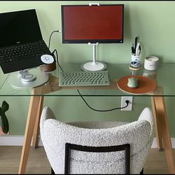 BRAND NEW IN BOX GLASS DESK (open to negotiation !!)