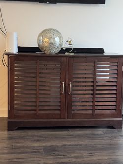 Cabinet/TV Stand