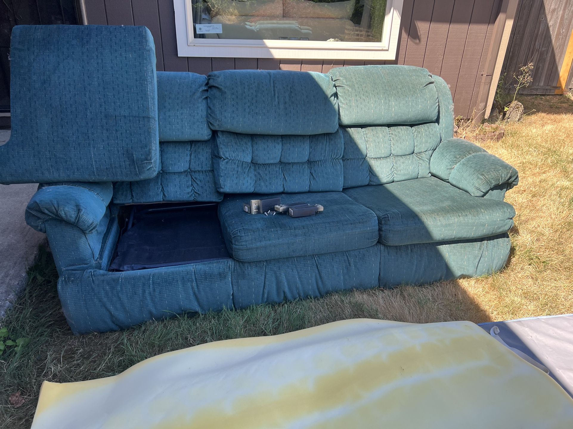 Pull Out Sofa Bed Reduced Too $0!