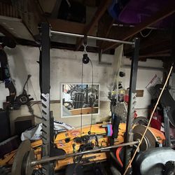 HUGE sturdy Squat Rack 