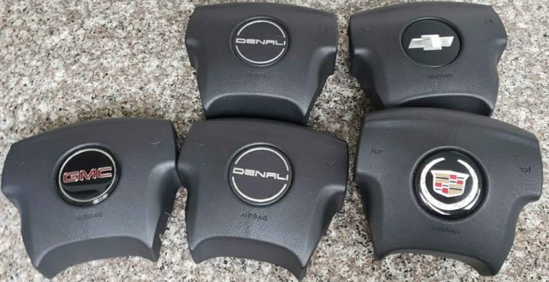 03-06 Gm Steering Wheel Cover