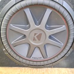 15" Subwoofer And Amp Works Good Hits Hard 