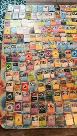 Pokémon Trading Cards Large Lot